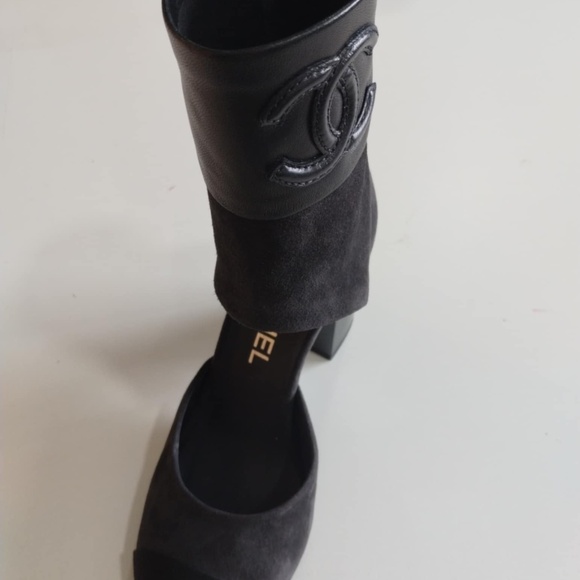 CHANEL Lambskin CC Cut-Out Boots - Picture 4 of 6